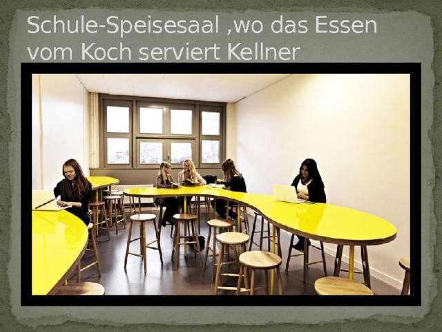 Schule-Speisesaal ,wo das Essen vom Koch serviert Kellner 